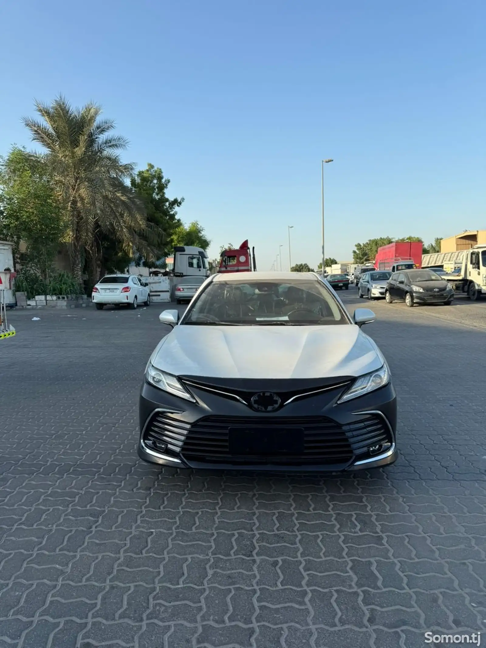 Toyota Camry, 2018-1