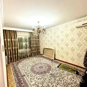 3-комн. квартира, 2 этаж, 70 м², Сино