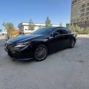 Lexus ES series, 2017