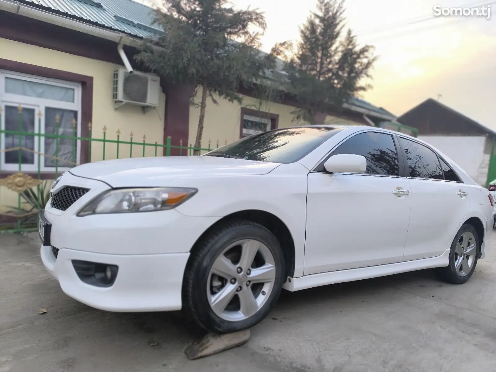 Toyota Camry, 2010-1