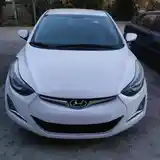 Hyundai Elantra, 2015-3