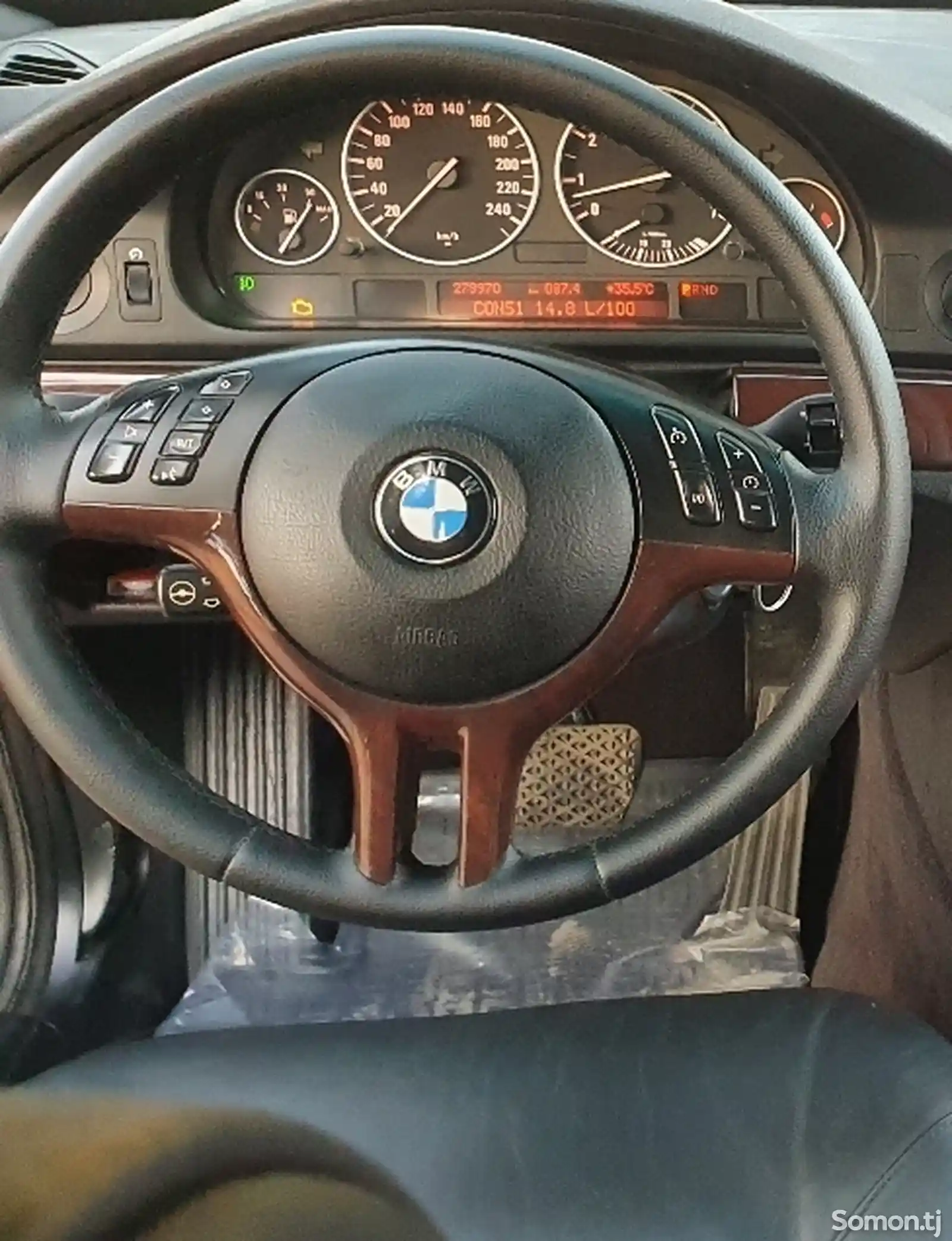Щиток прибора BMW e39-1