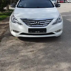 Hyundai Sonata, 2010