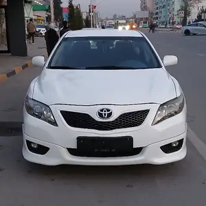 Toyota Camry, 2011