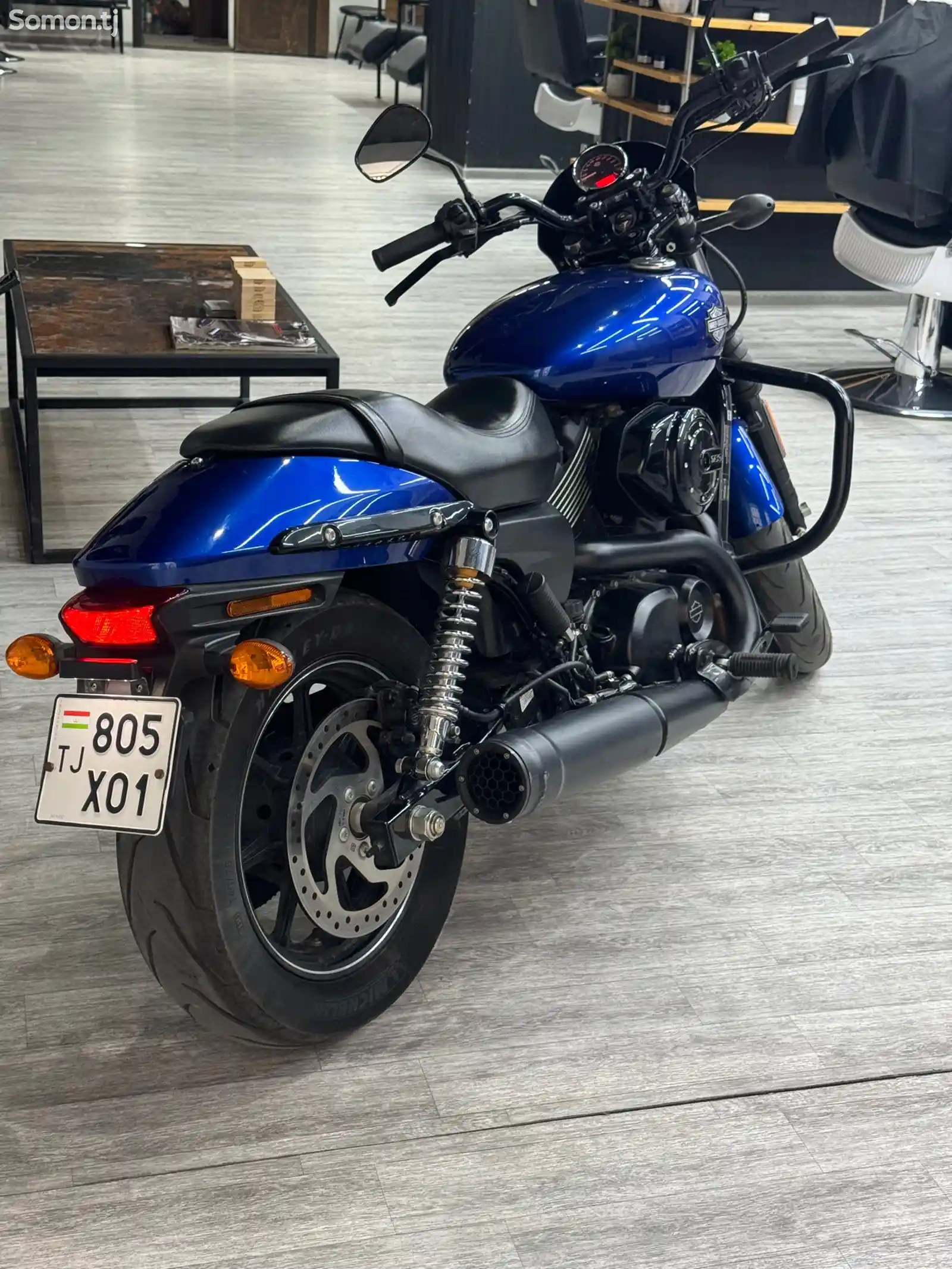 Мотоцикл Harley Davidson street rod 750-1