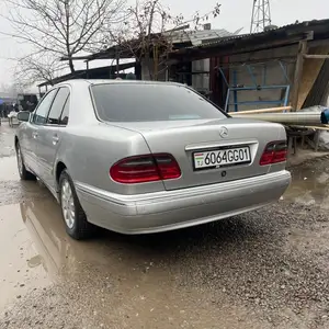 Mercedes-Benz E class, 2000