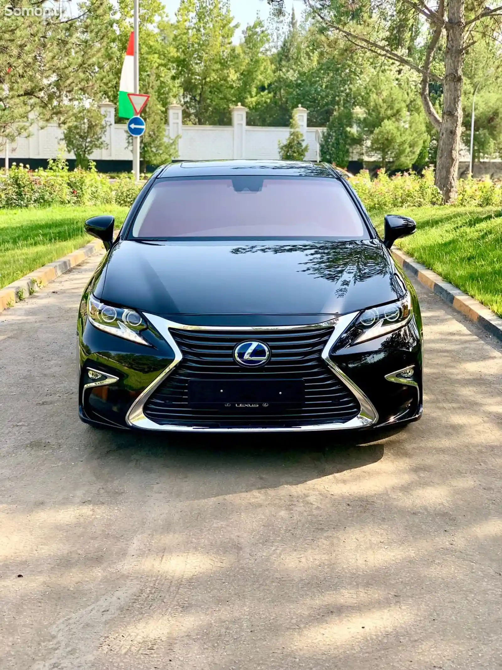 Lexus ES series, 2016-3