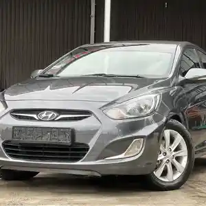 Hyundai Accent, 2012