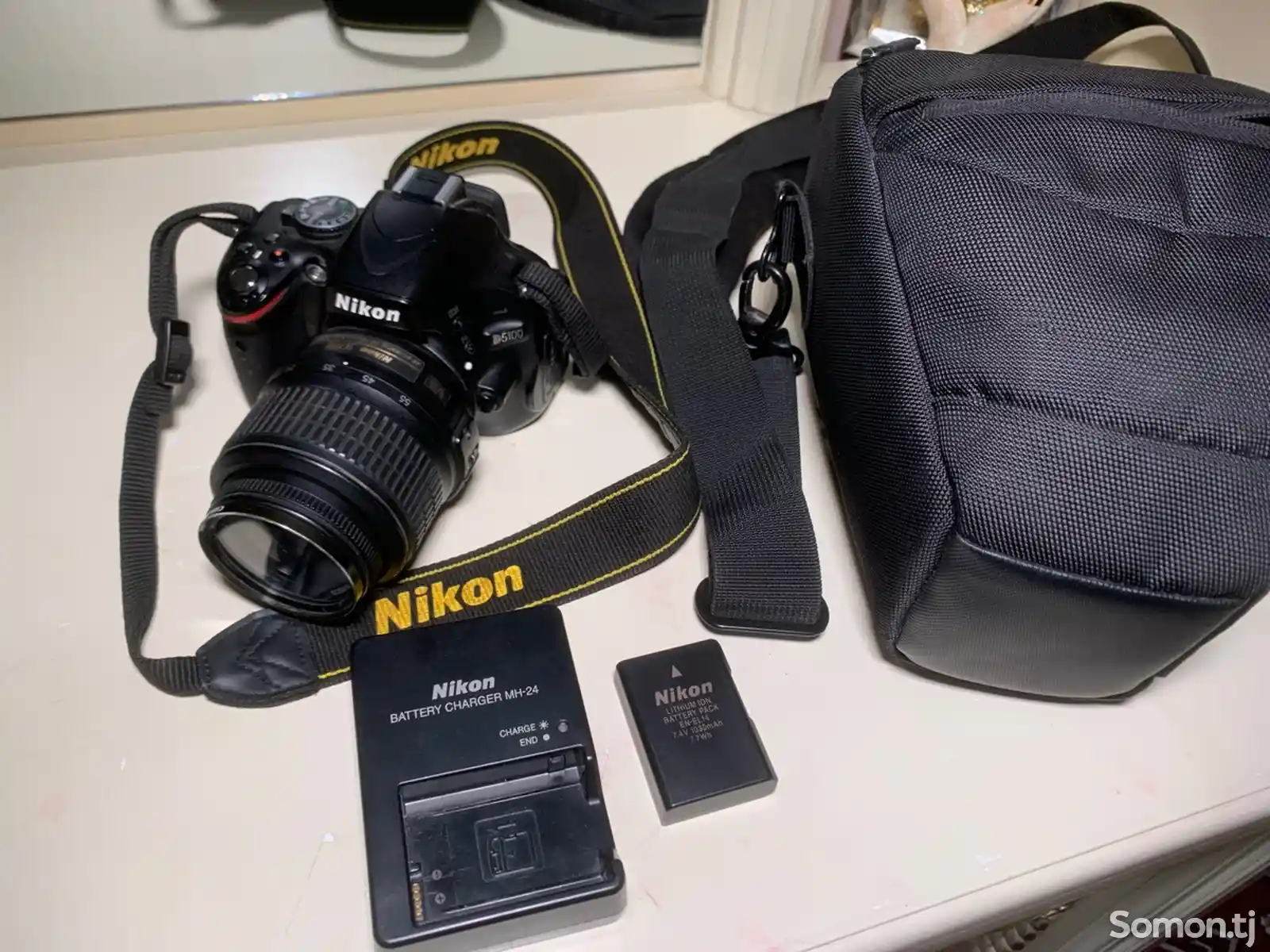 Видеокамера Nikon-1