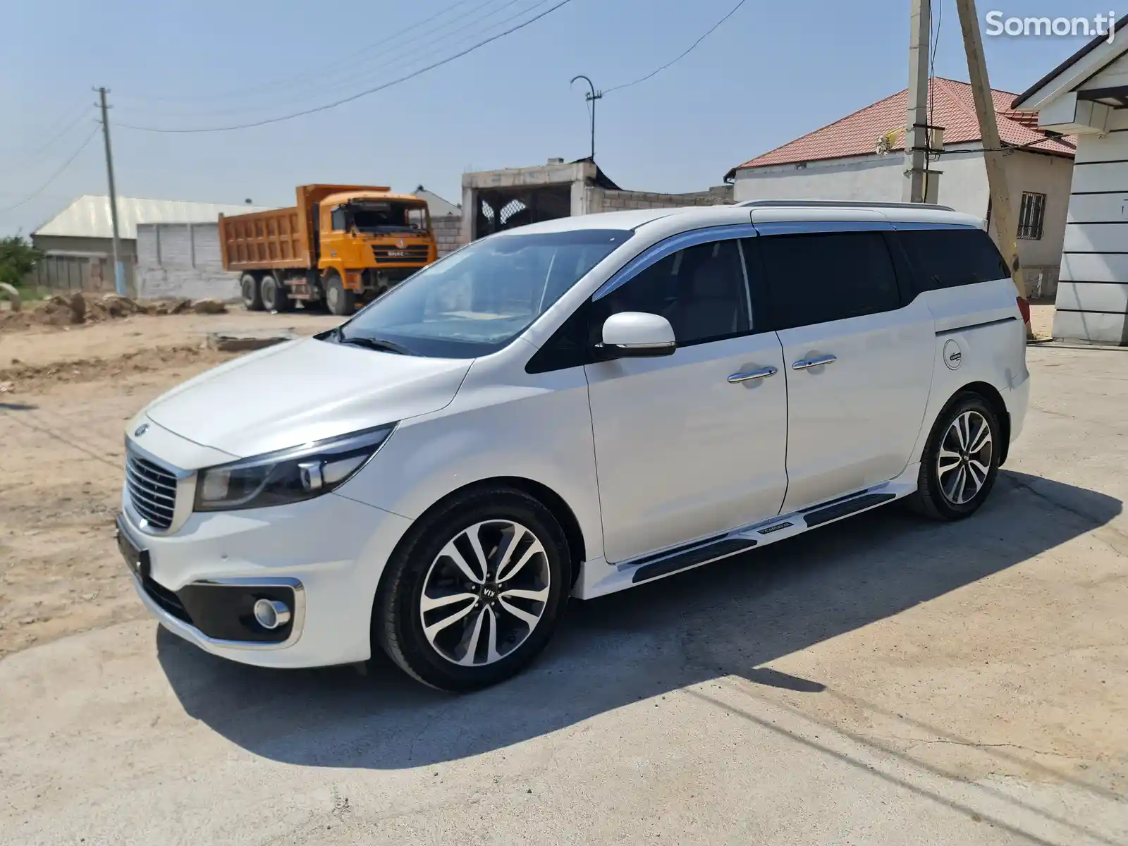 Kia Carnival, 2015-5