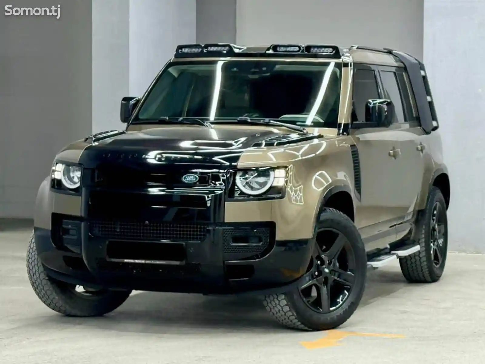 Land Rover Defender, 2022-8