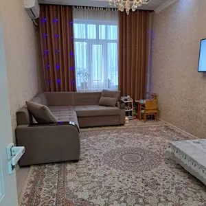 2-комн. квартира, 11 этаж, 56 м², Молодёжный театр