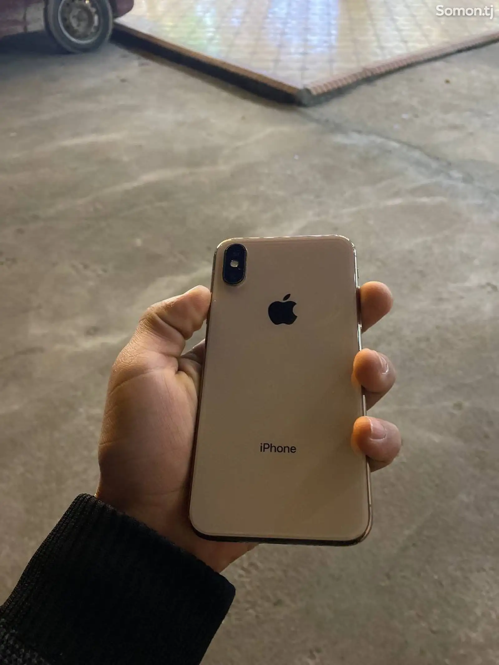 Apple iPhone Xs, 64 gb, Gold-1