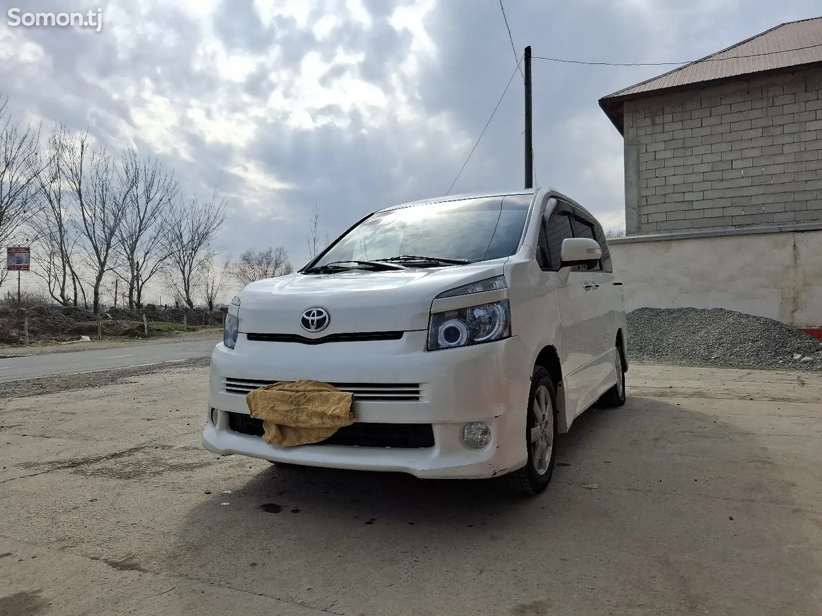 Toyota Voxy, 2009-1