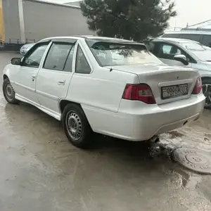 Daewoo Nexia, 1996