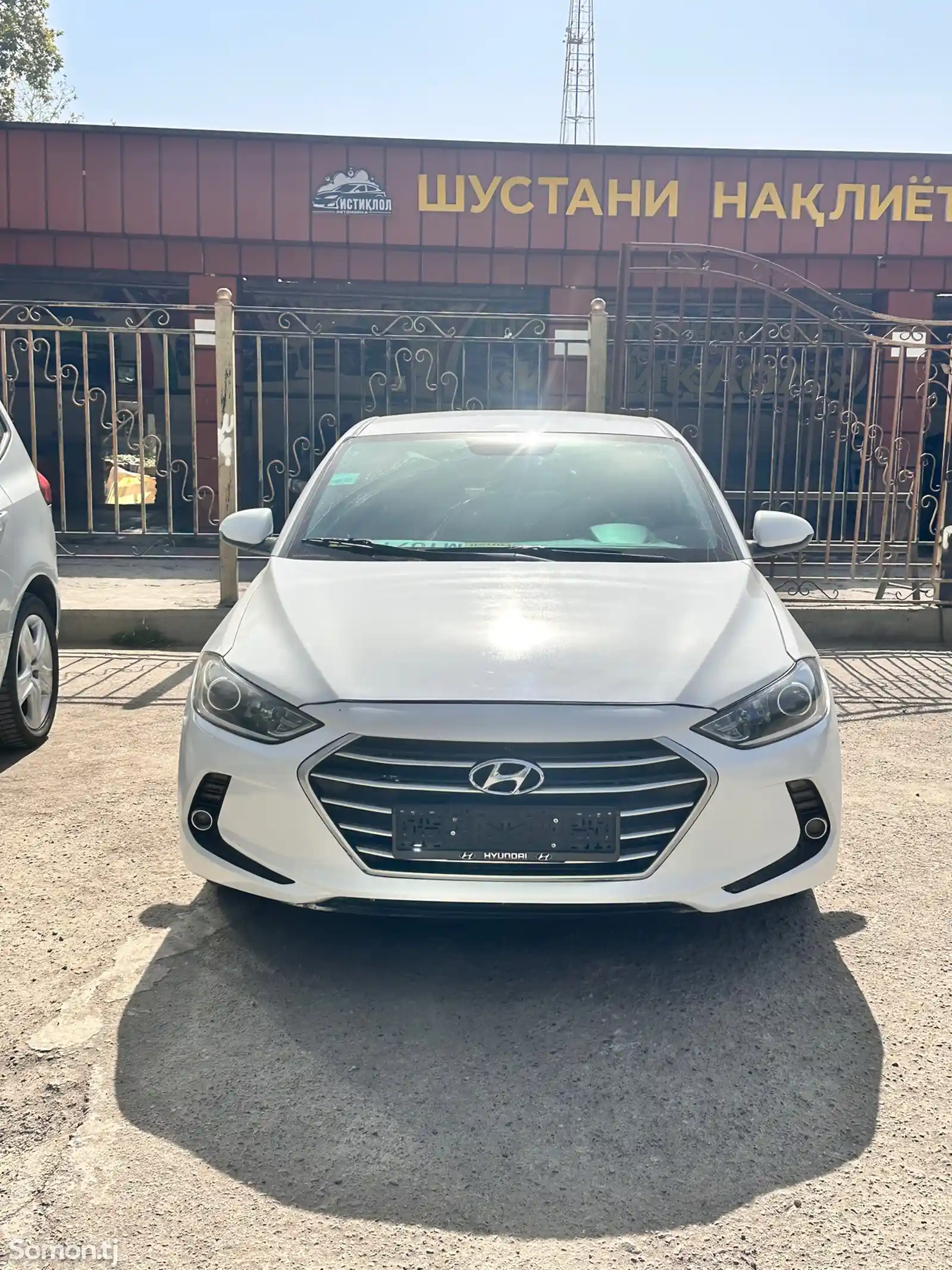 Hyundai Elantra, 2017-1