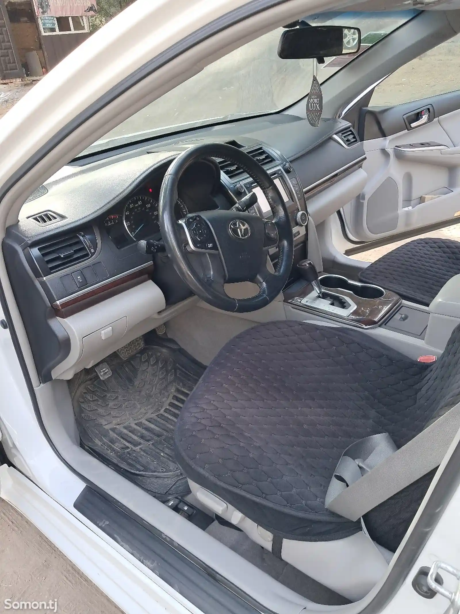 Toyota Camry, 2012-6