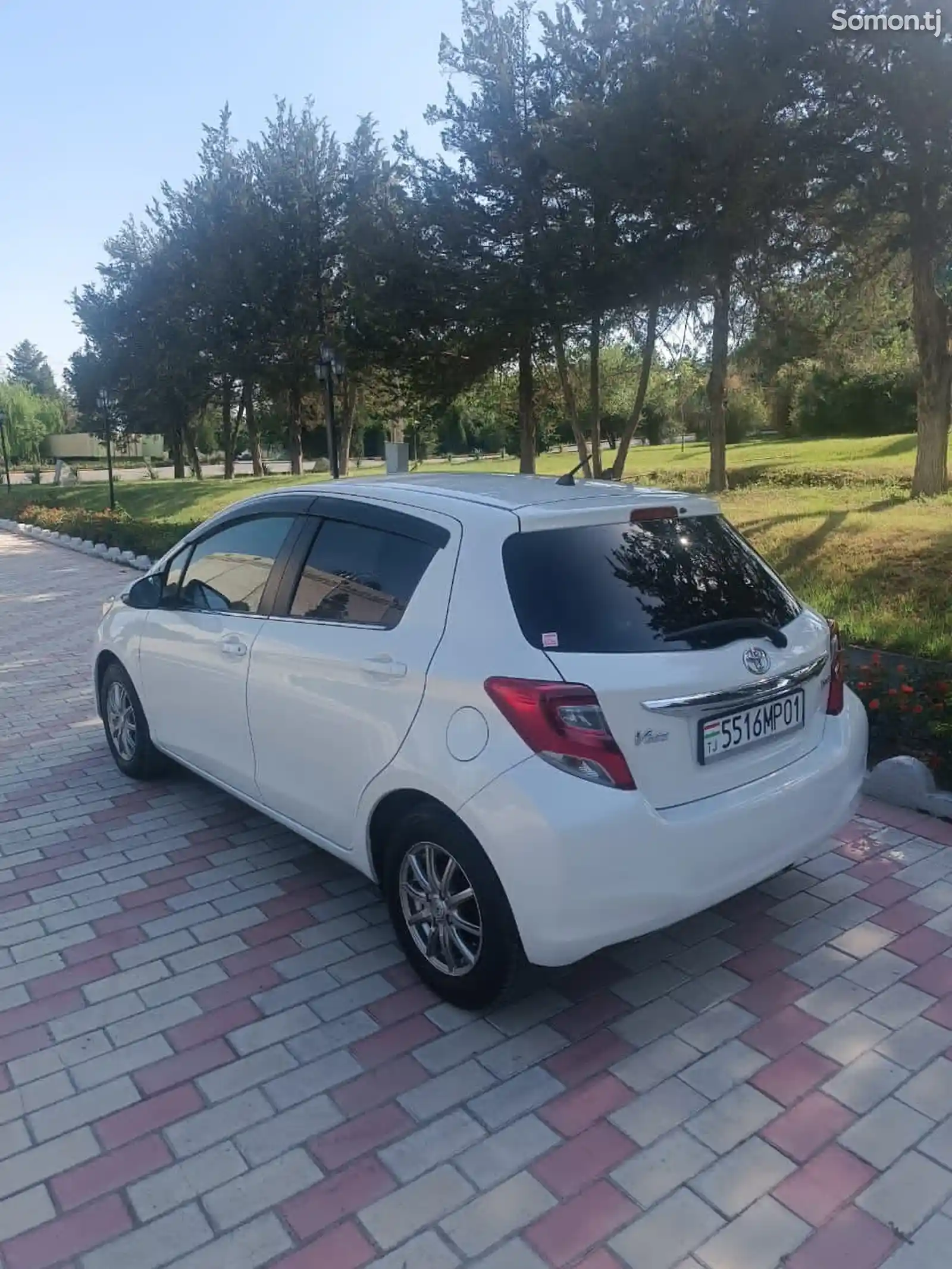 Toyota Vitz, 2014-12