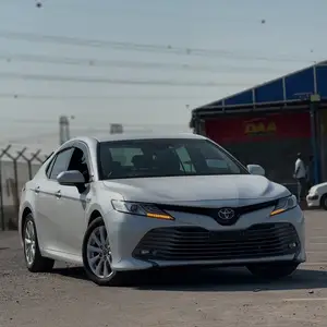 Toyota Camry, 2017