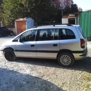 Opel Zafira, 1999