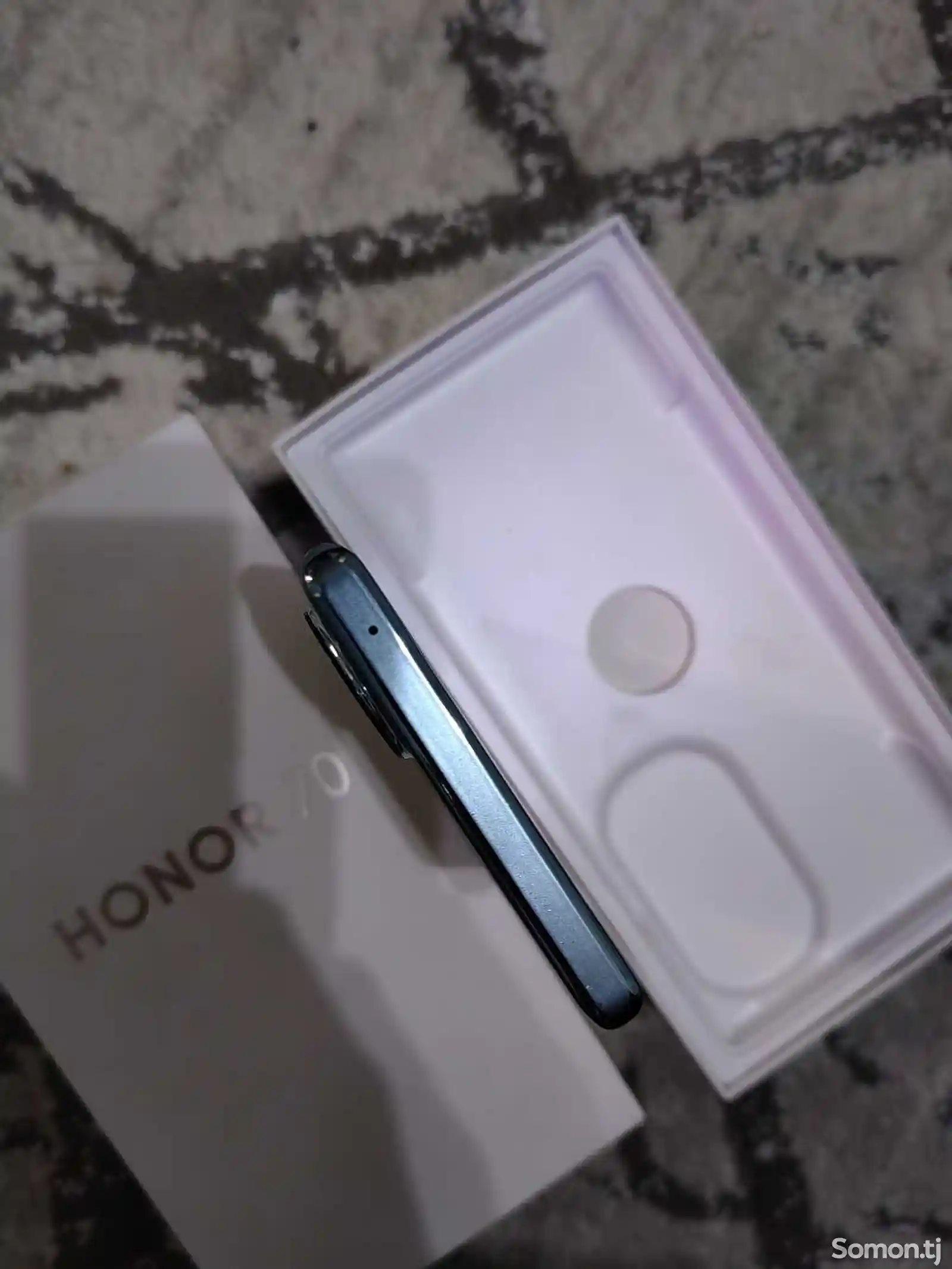 Huawei Honor 70-8