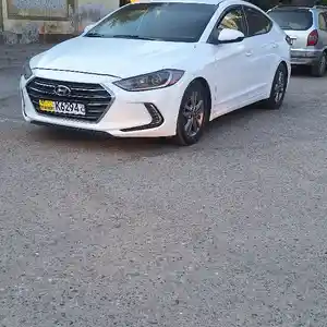 Hyundai Elantra, 2017