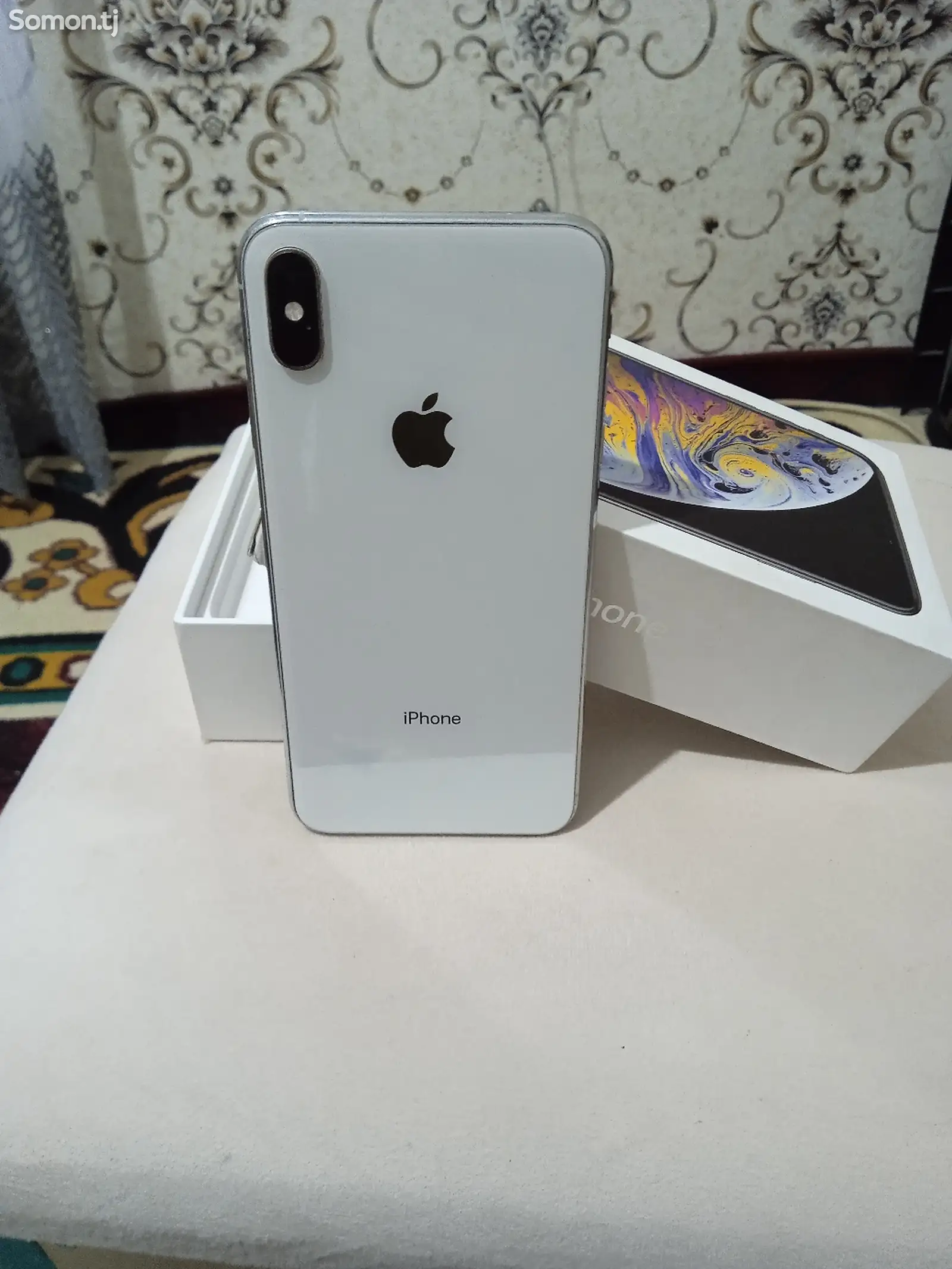 Apple iPhone Xs Max, 64 gb, Silver-1