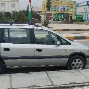 Opel Zafira, 2001