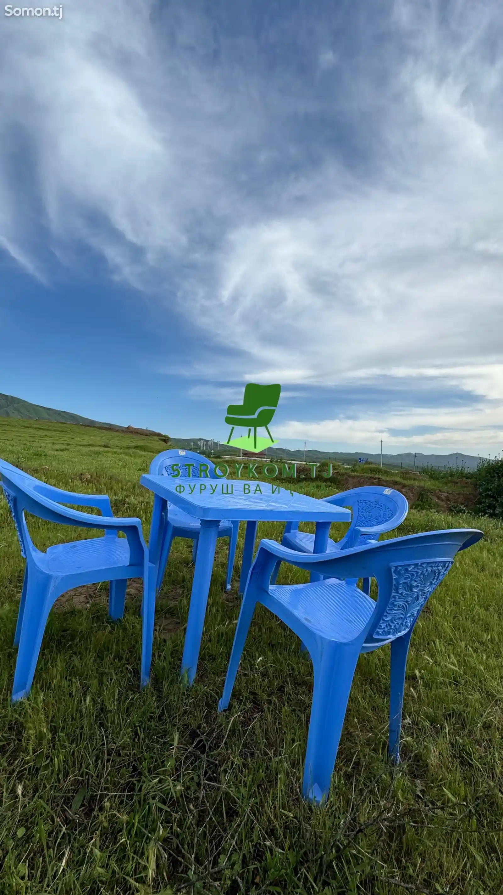 Пластиковые столы и стулья-4