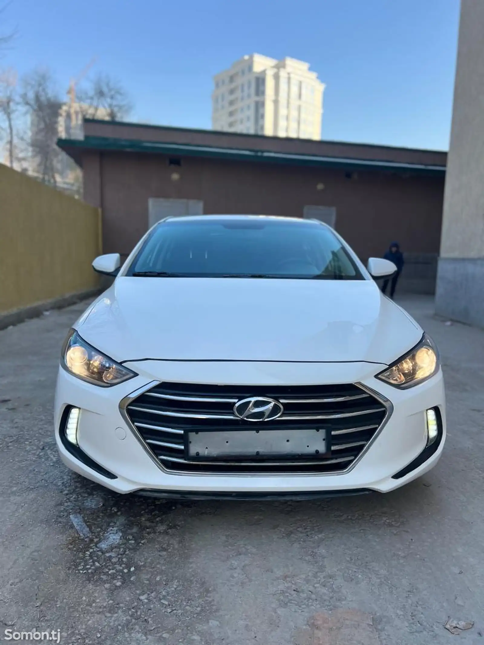 Hyundai Elantra, 2017-1