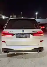 BMW X7, 2023-4