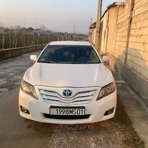 Toyota Camry, 2010