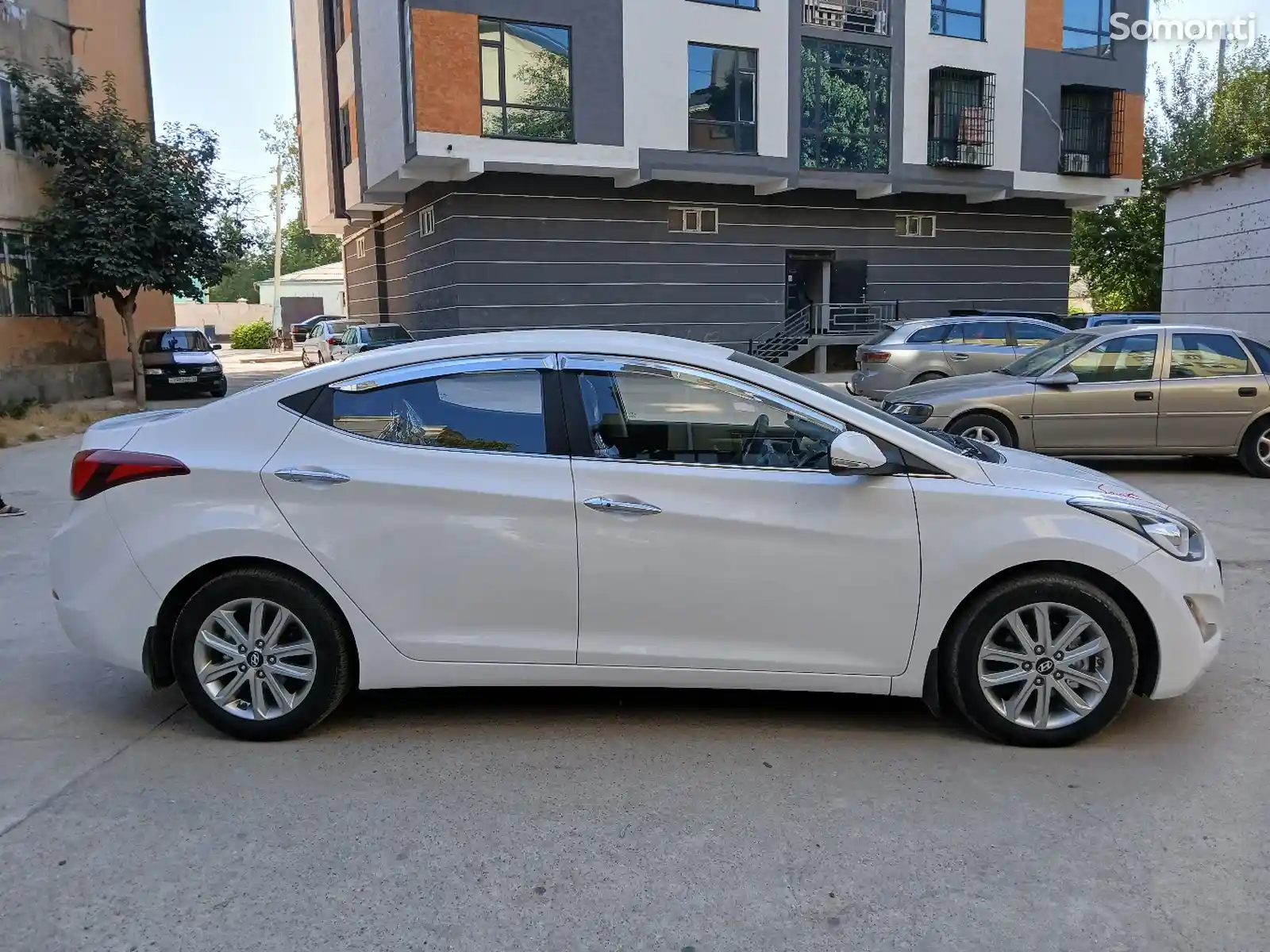 Hyundai Elantra, 2015-5