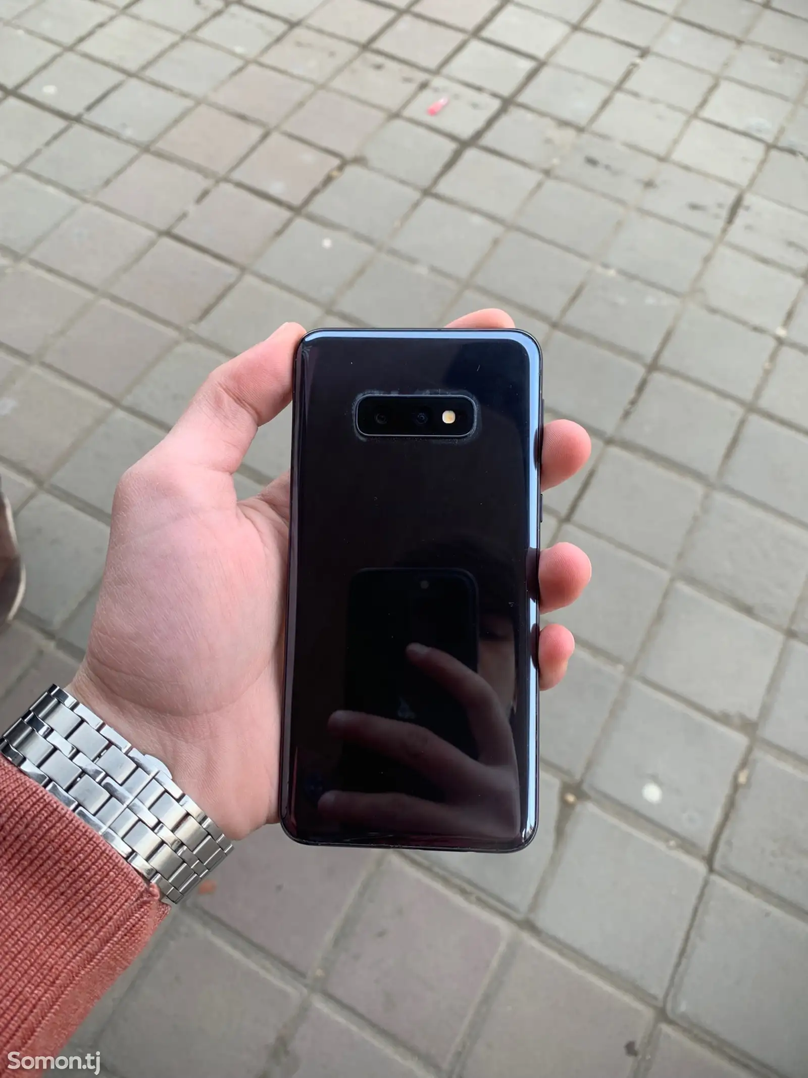 Samsung Galaxy S10E-1