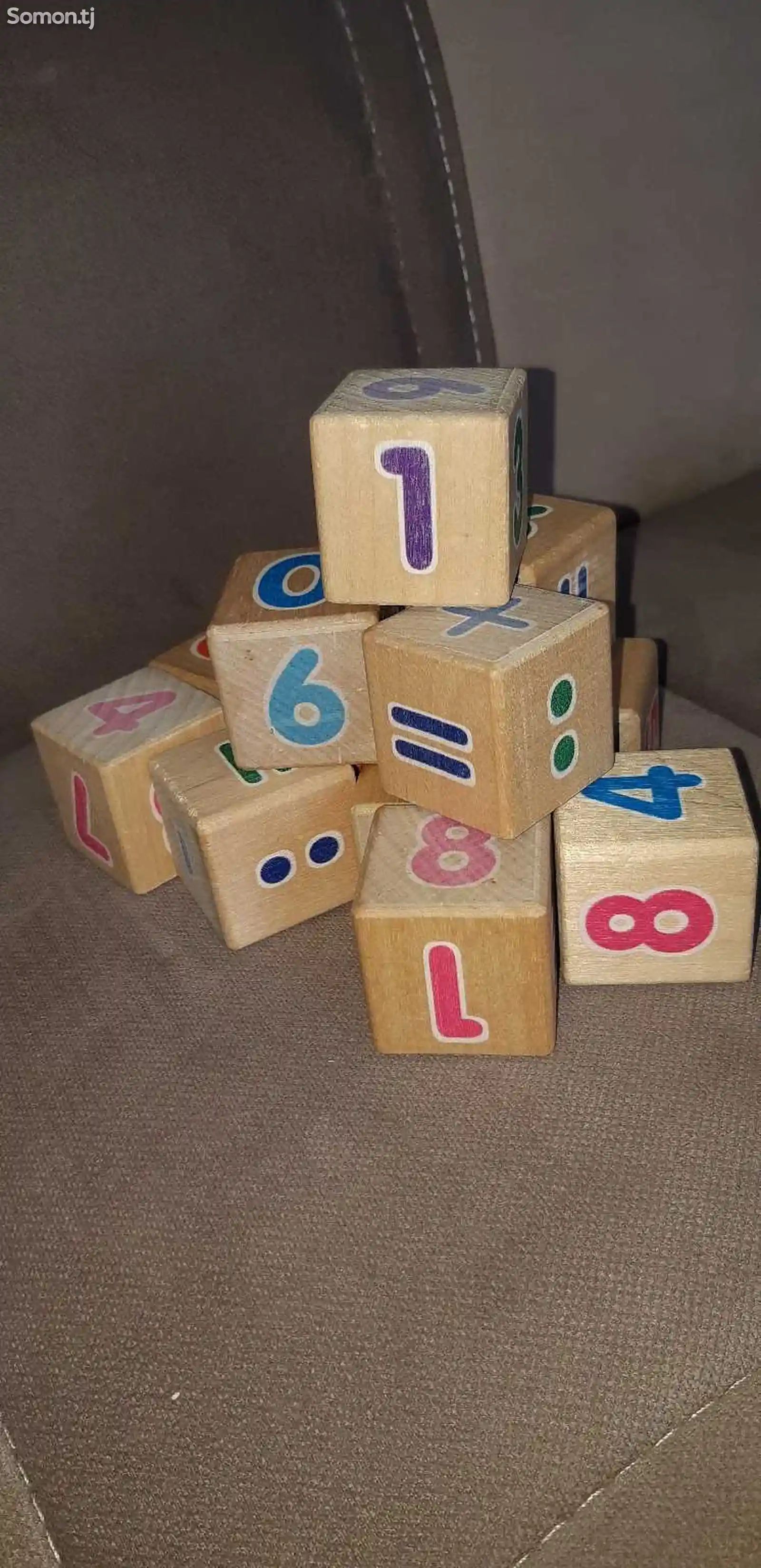 Деревянные кубики цифры-3