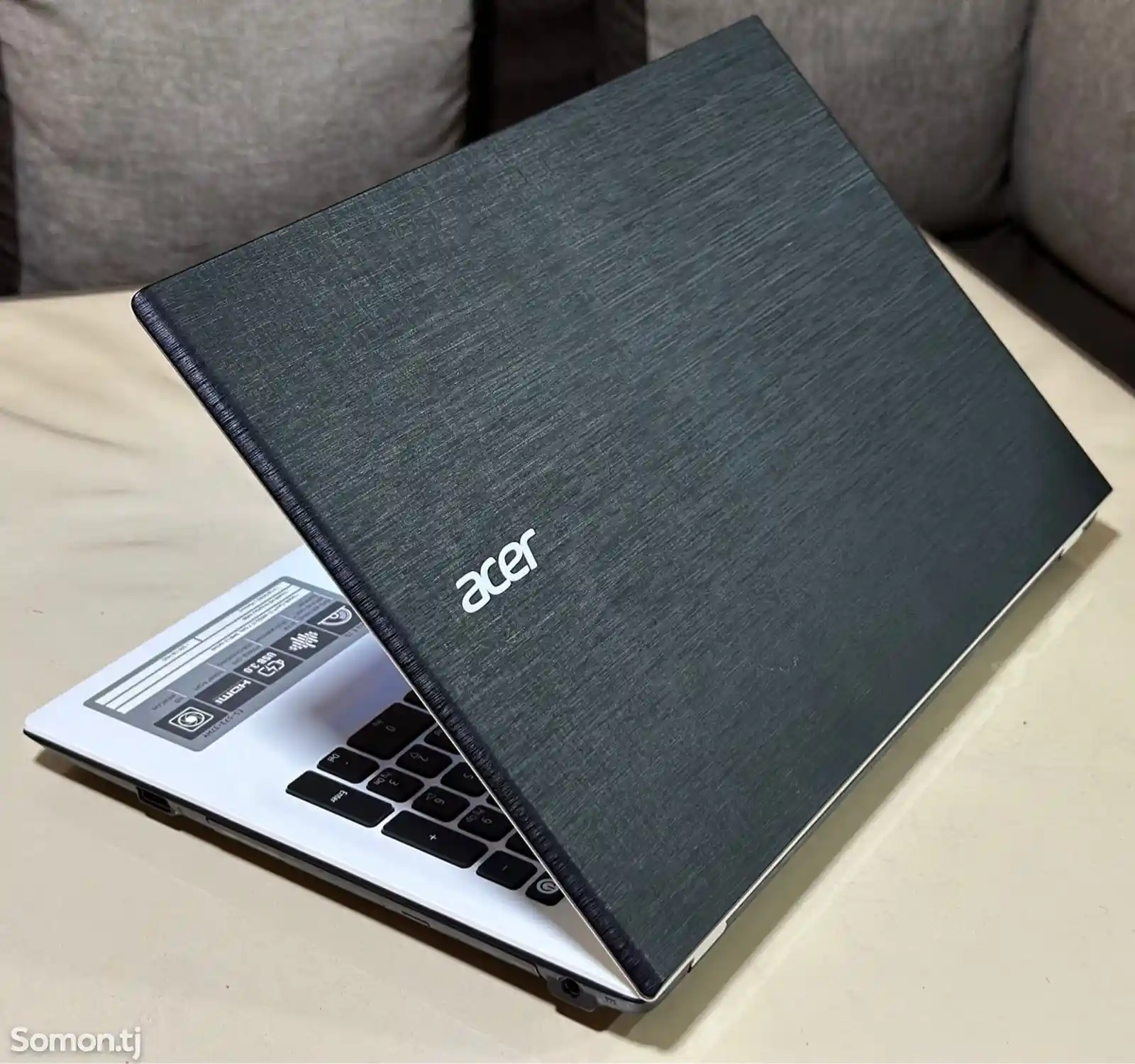 Ноутбук Acer E5-573 i3-4gen-7