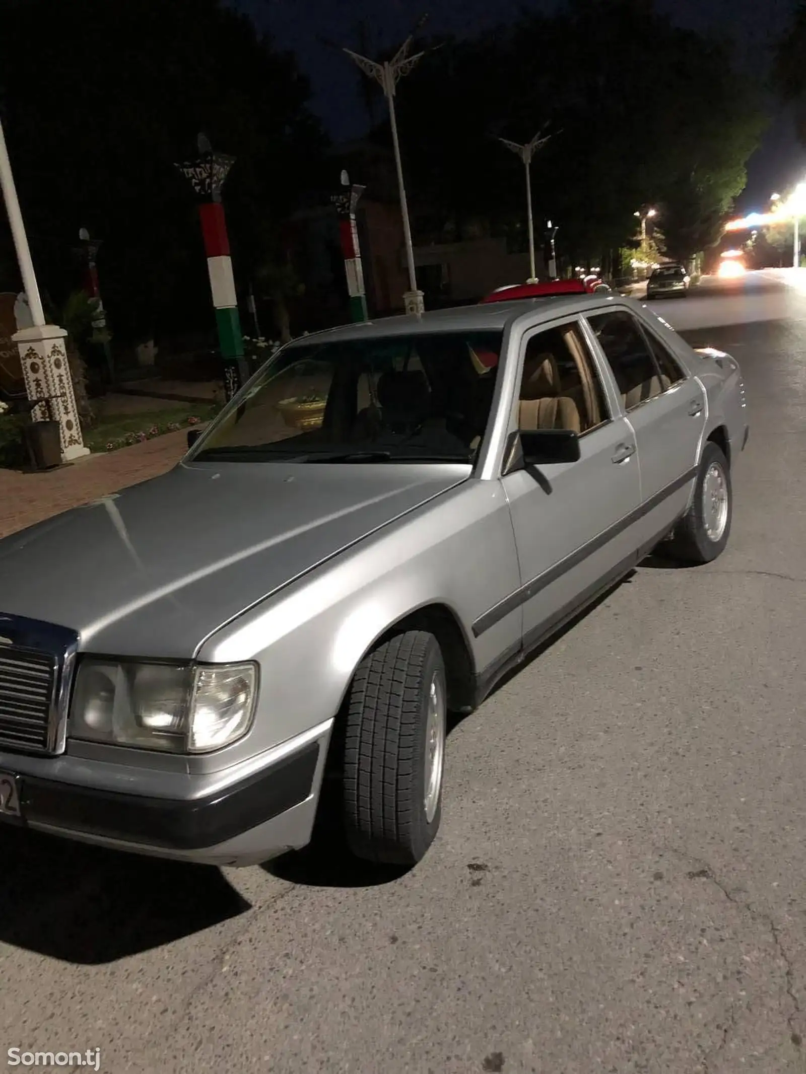 Mercedes-Benz W124, 1990-1