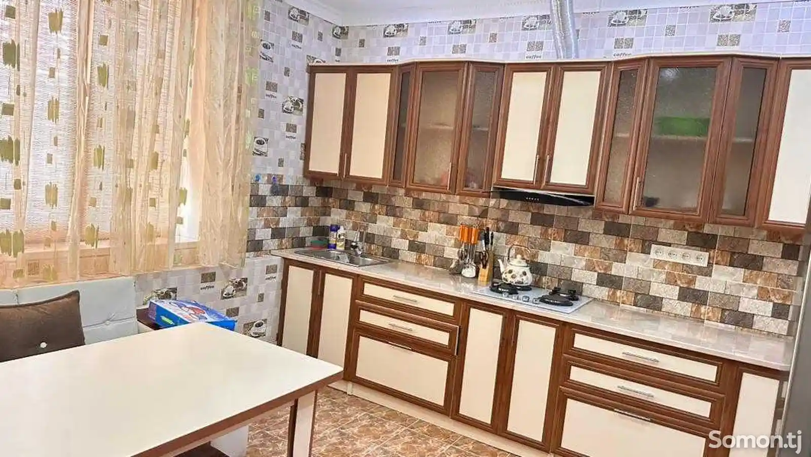 4-комн. квартира, 5 этаж, 70м², Универмаг-6