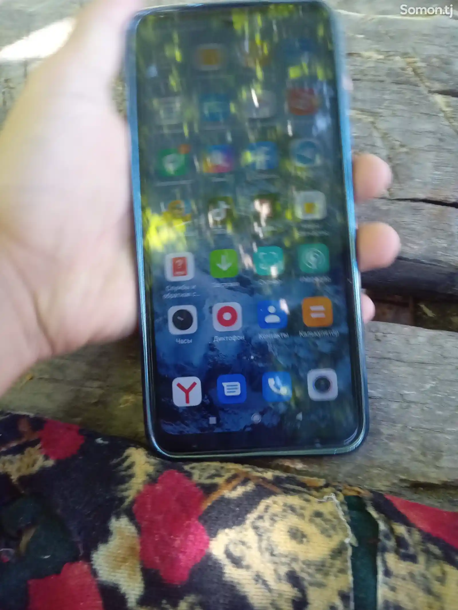 Телефон Xiaomi-9