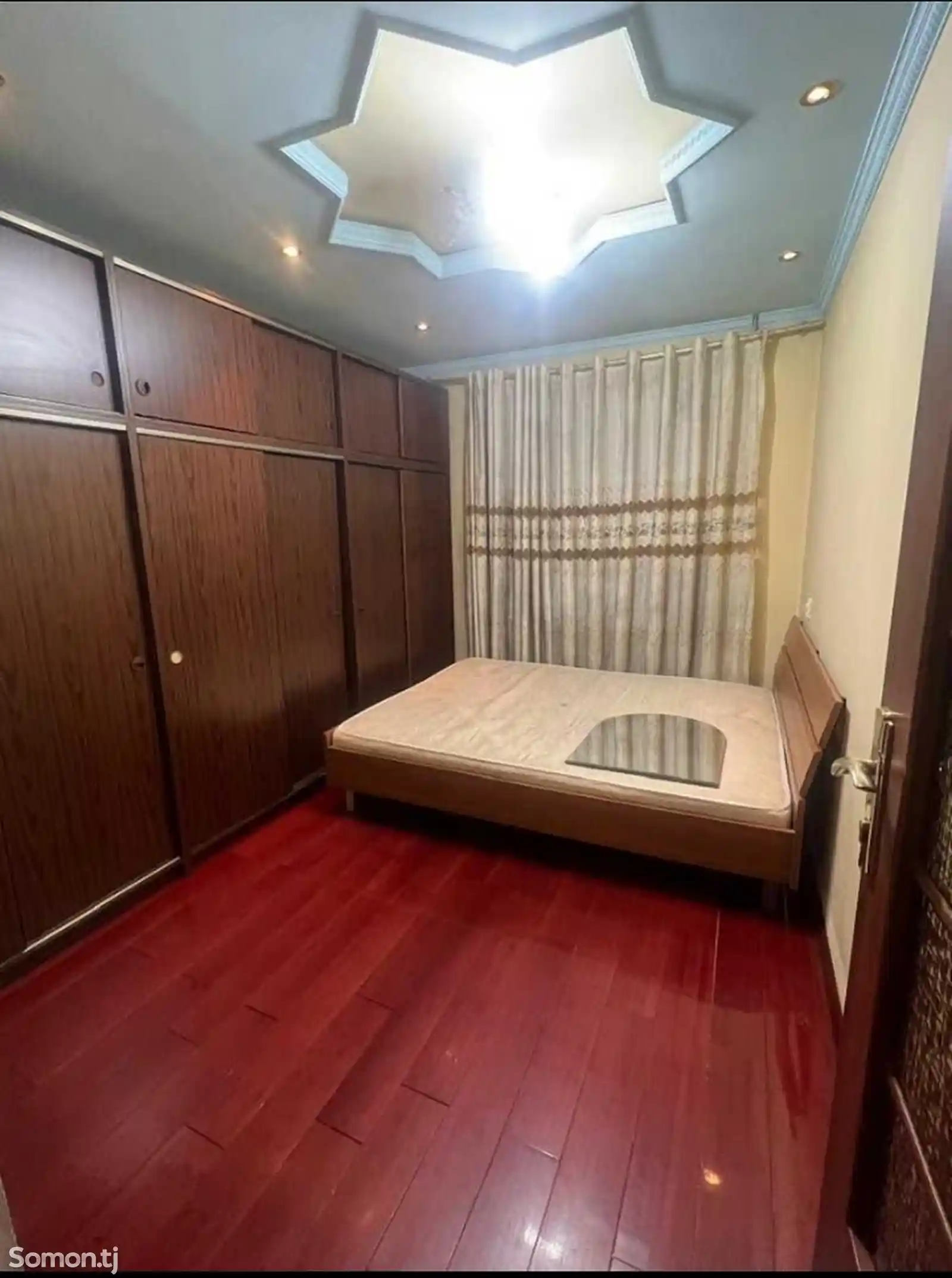 3-комн. квартира, 3 этаж, 80м², Поворот аэропорта-2