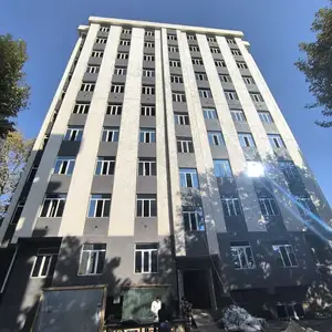 2-комн. квартира, Цокольный этаж, 57 м², 1 мкр