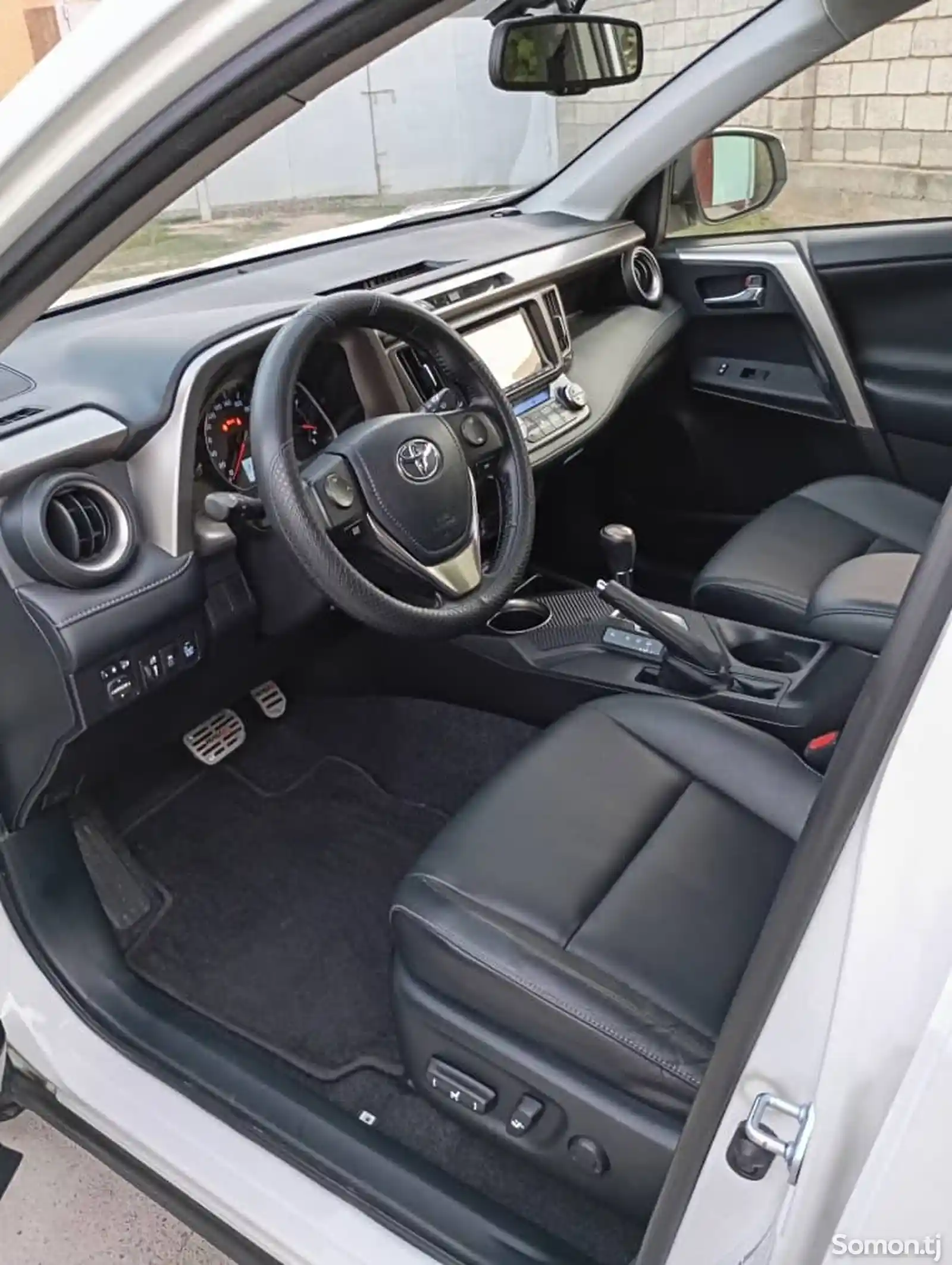 Toyota RAV 4, 2015-3