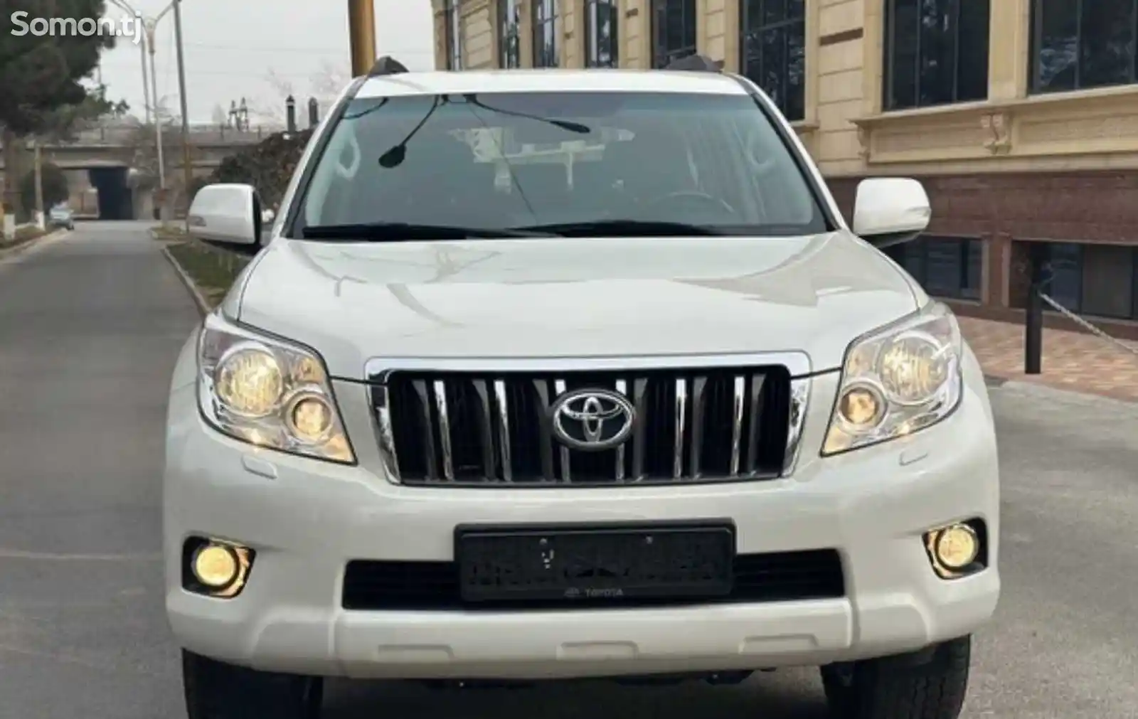 Лобовое стекло на Toyota Prado 2010-2014