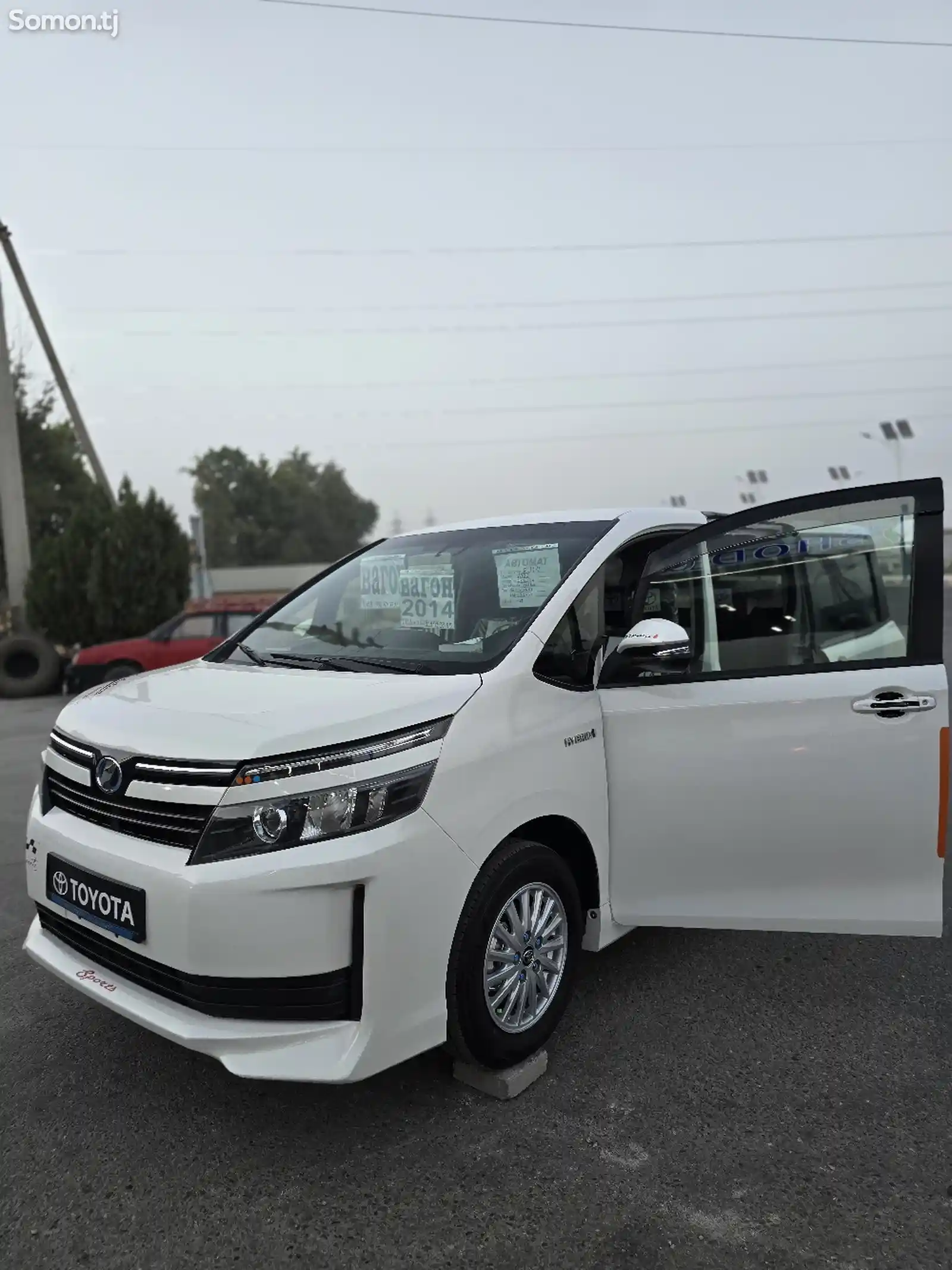 Toyota Voxy, 2014-12