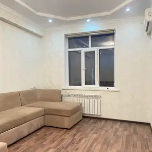 2-комн. квартира, Цокольный этаж, 68м², Поворот аэропорт