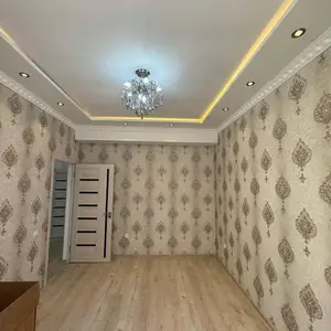 2-комн. квартира, Цокольный этаж, 60 м², 8мкр