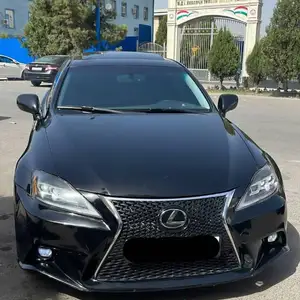 Lexus IS series, 2010