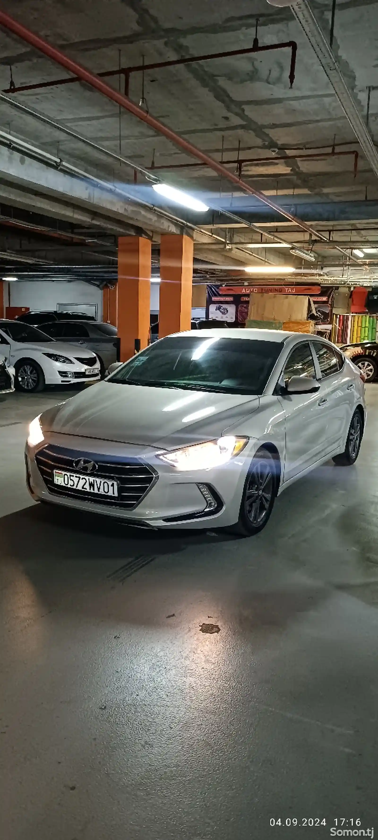 Hyundai Elantra, 2017-1