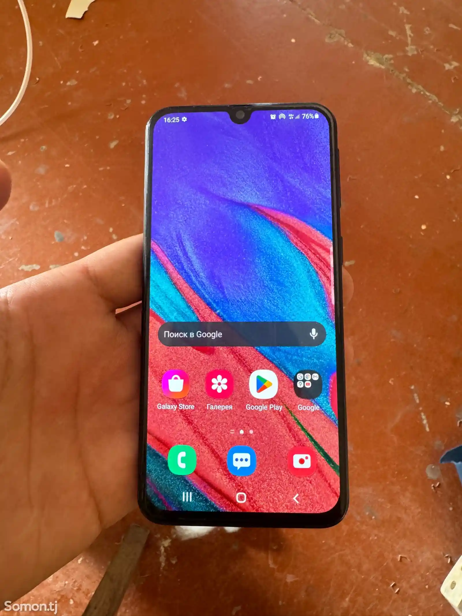 Samsung Galaxy A40-1