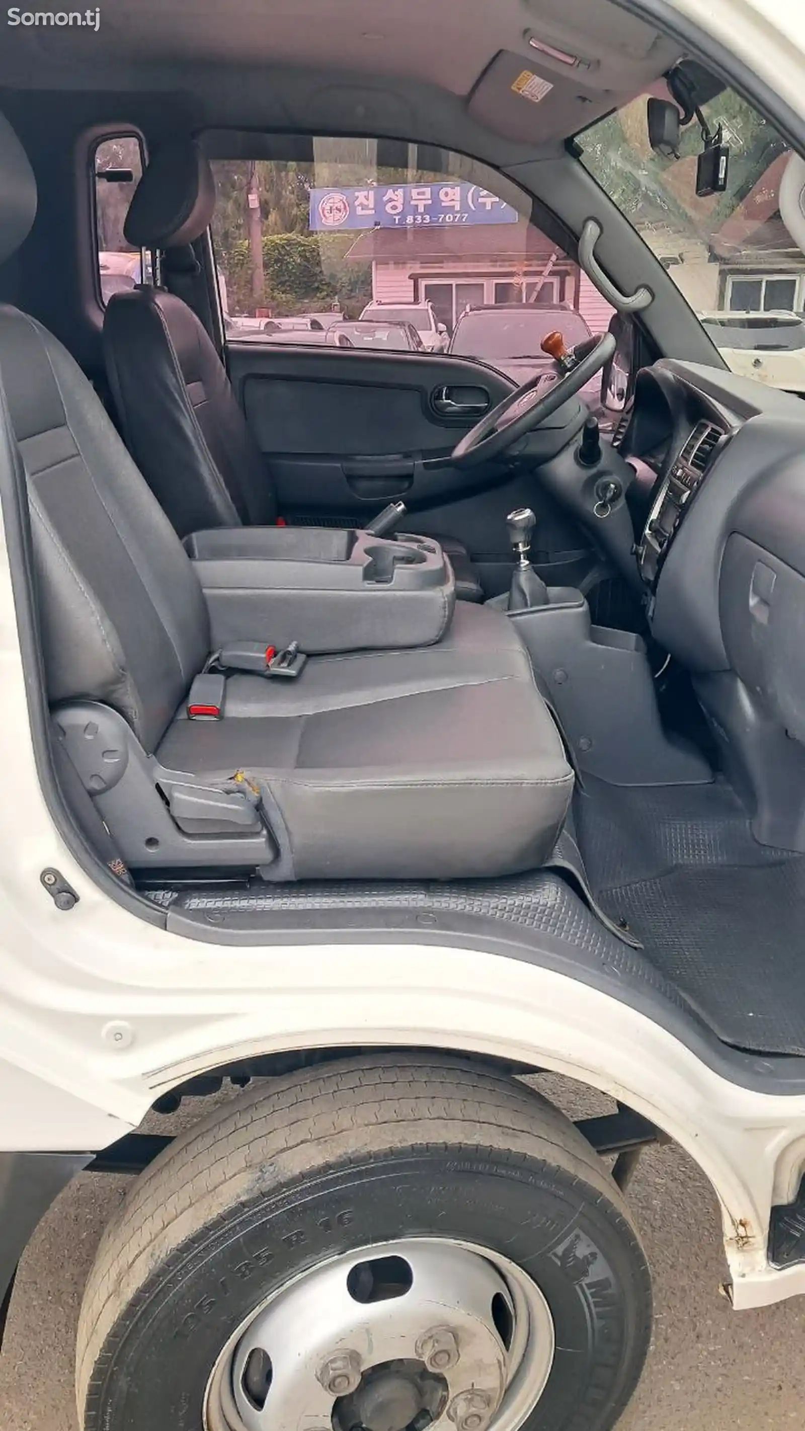 Бортовой автомобиль Kia Bongo 3, 2015-8